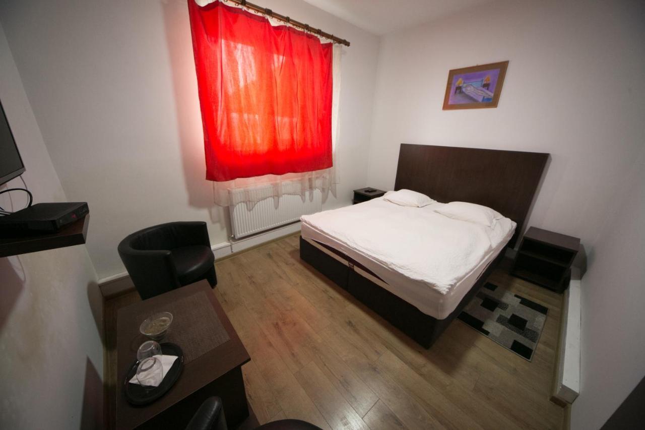 Motel Napsugár panzió Lunga  Exterior foto